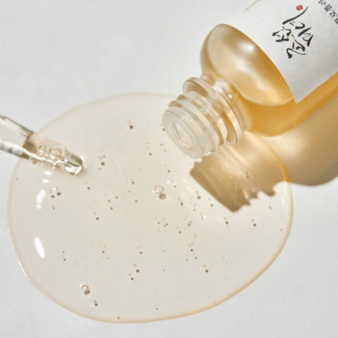 Beauty of Joseon Propolis Serum showing its smooth, honey-like texture that absorbs quickly to hydrate and balance skin without feeling greasy