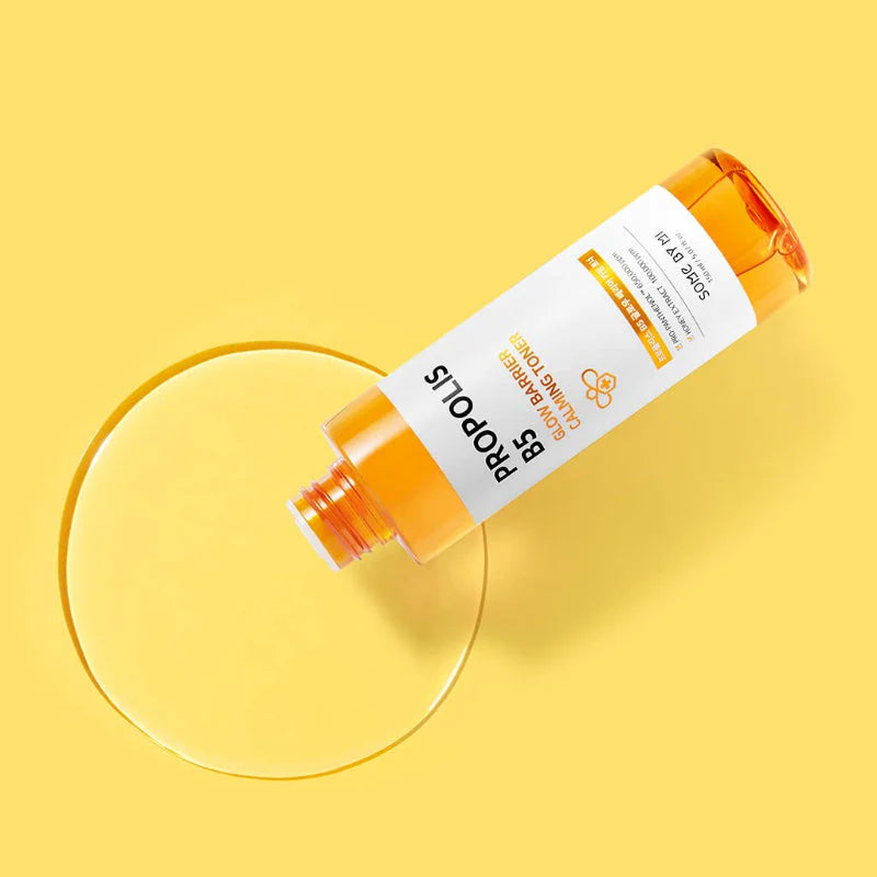 Some By Mi Propolis B5 Glow Barrier Calming Toner – Close-up of the hydrating toner’s smooth texture, designed to soothe irritation and leave skin soft and glowing.