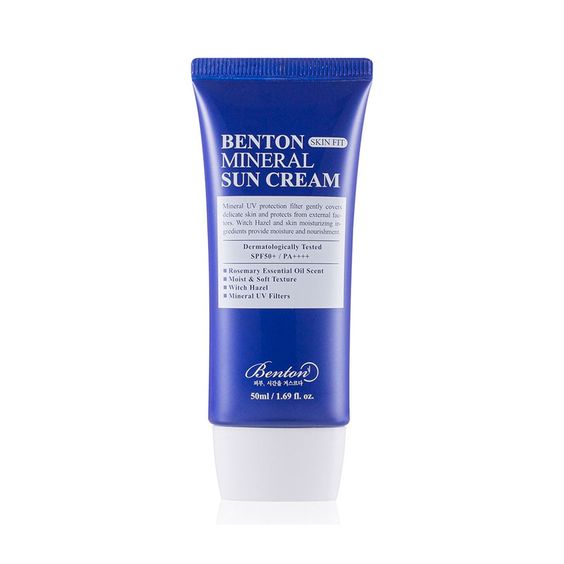 Benton Skin Fit Mineral Sun Cream SPF50+/PA++++ – Gentle mineral sunscreen that protects from UV rays, brightens, and reduces wrinkles with a natural finish