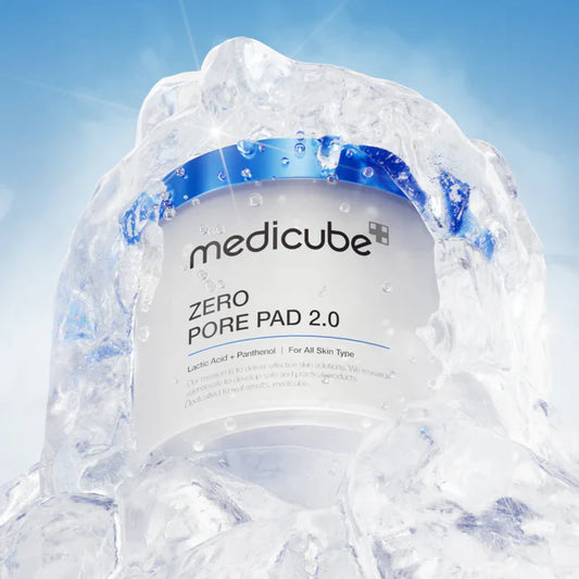 Medicube Zero Pore Pad – A jar of pore-refining pads designed to minimize enlarged pores and balance excess sebum, infused with BHA (Salicylic Acid) and AHA for exfoliation and clearer skin.