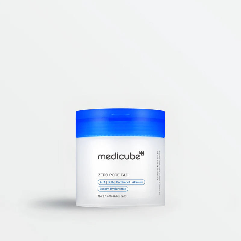 Medicube Zero Pore Pad – A jar of pore-refining pads designed to minimize enlarged pores and balance excess sebum, infused with BHA (Salicylic Acid) and AHA for exfoliation and clearer skin.