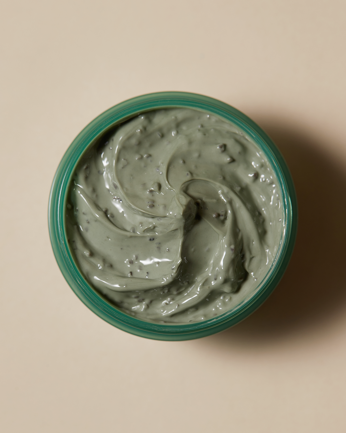 Close-up of AXIS-Y Mugwort Pore Clarifying Wash Off Pack: Smooth clay texture that dries comfortably, helping to exfoliate, soothe, and minimize pores for a clear complexion