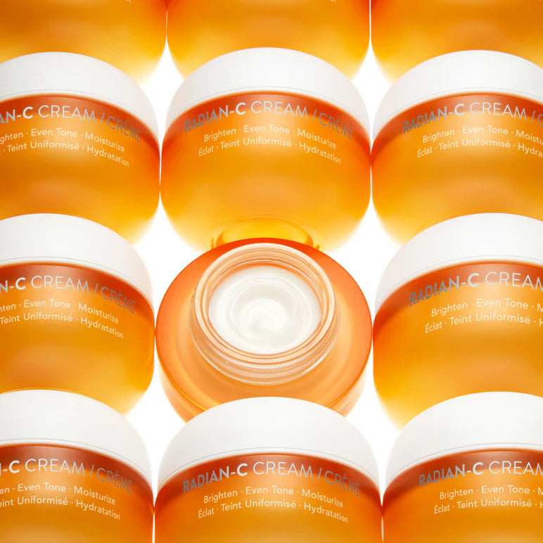 Light, non-greasy texture of Laneige Radian-C Cream – Fast-absorbing and hydrating for comfortable all-day wear, leaving skin soft and smooth.