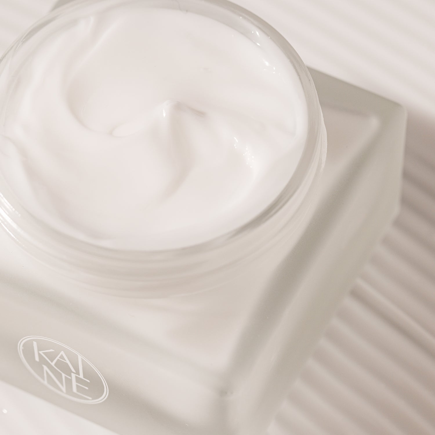 Lightweight and creamy texture of Kaine Vegan Collagen Youth Cream, designed for fast absorption and deep hydration