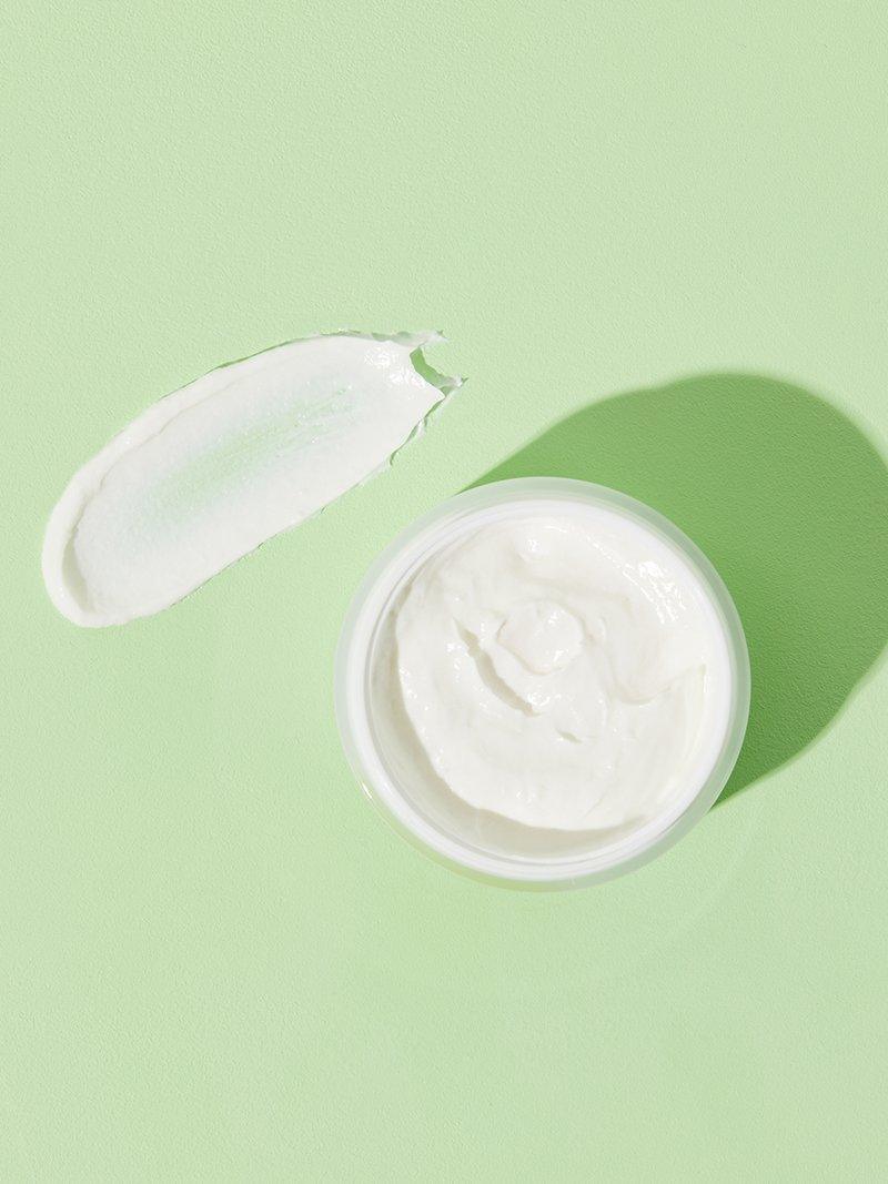 Cosrx Centella Blemish Cream – 30ml cream formulated with 50.79% centella water and 7% zinc oxide to reduce inflammation and heal blemishes