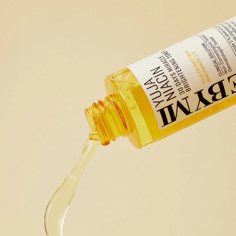 Some By Mi Yuja Niacin Brightening Toner – Close-up showing the watery texture of the toner that hydrates, refreshes, and brightens the skin with every application.