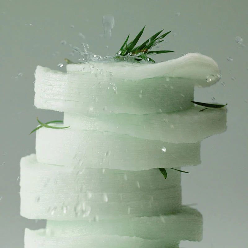 Some By Mi AHA BHA PHA 30 Days Miracle Truecica Clear Pad – Rough and smooth sides of the pad, perfect for exfoliating and soothing skin with plant extracts and salicylic acid.