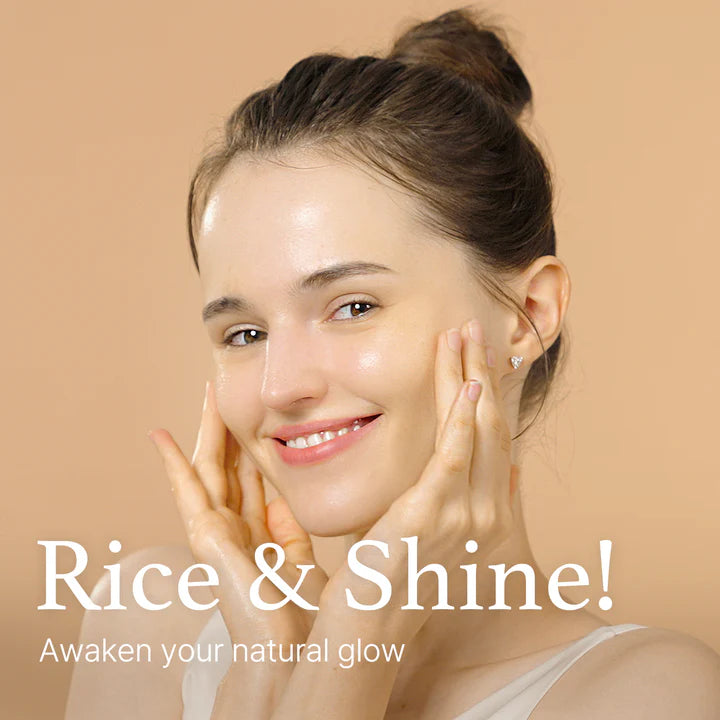 I’m From Rice Serum with rice germ extract and niacinamide, providing intense hydration, firming the skin, and helping to reduce signs of aging and dark spots