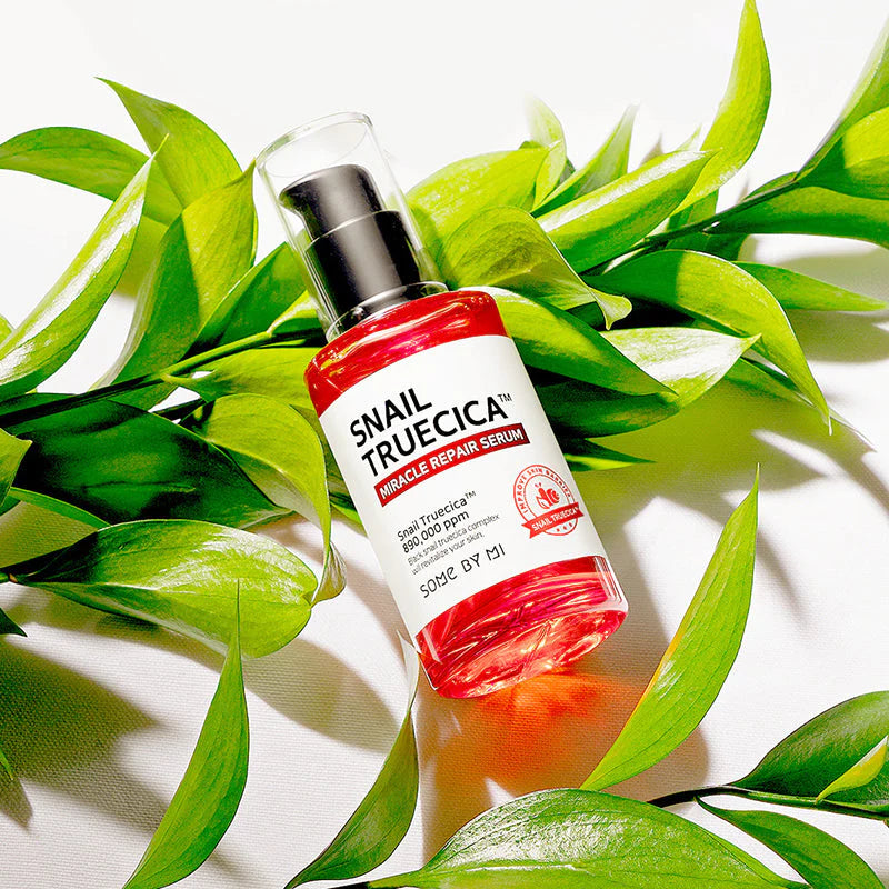 Some By Mi Snail Truecica Miracle Repair Serum – A lightweight serum with 89% snail truecica that repairs, soothes, and strengthens the skin, reducing dark spots and calming irritation.