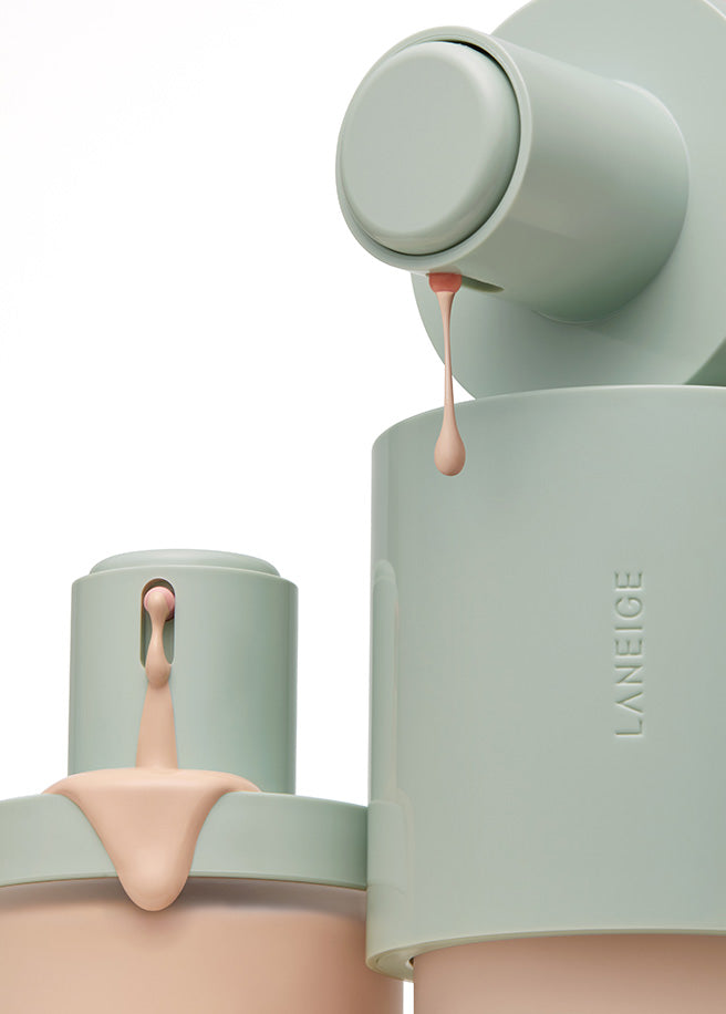 Silky smooth texture of Laneige Neo Foundation Matte, providing full coverage with a lightweight feel and long-lasting matte finish.