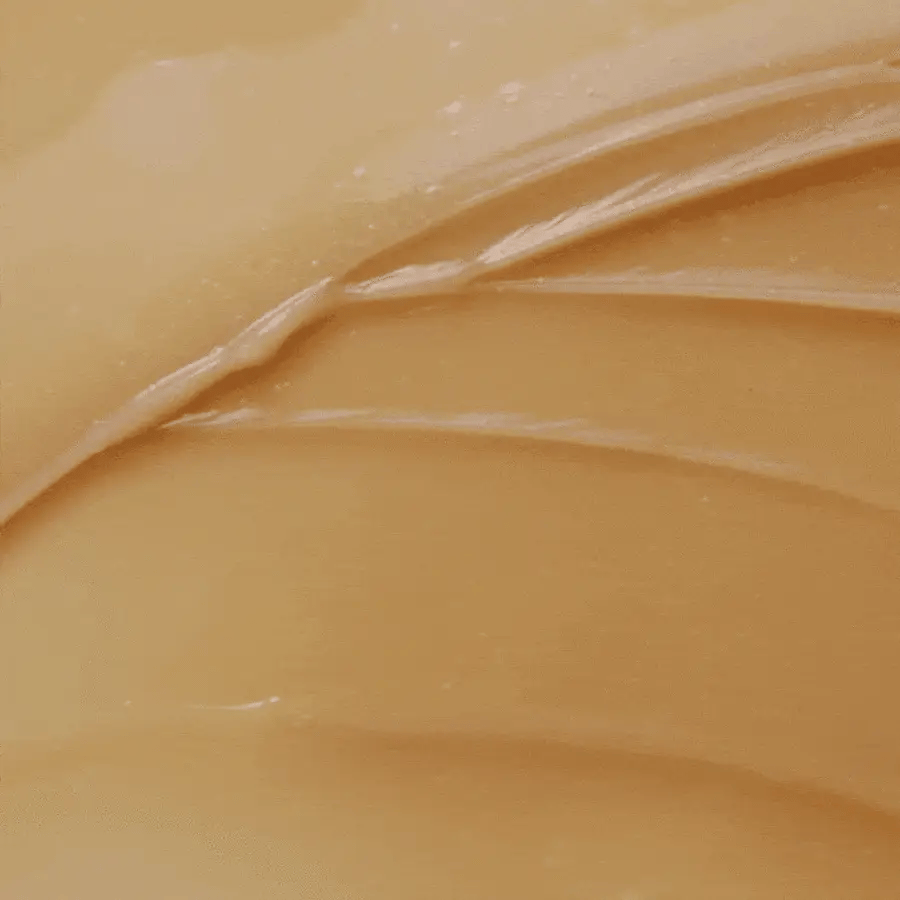 Close-up of SKIN1004 Madagascar Centella Soothing Cream – Lightweight gel-cream texture that absorbs quickly, leaving no greasiness.