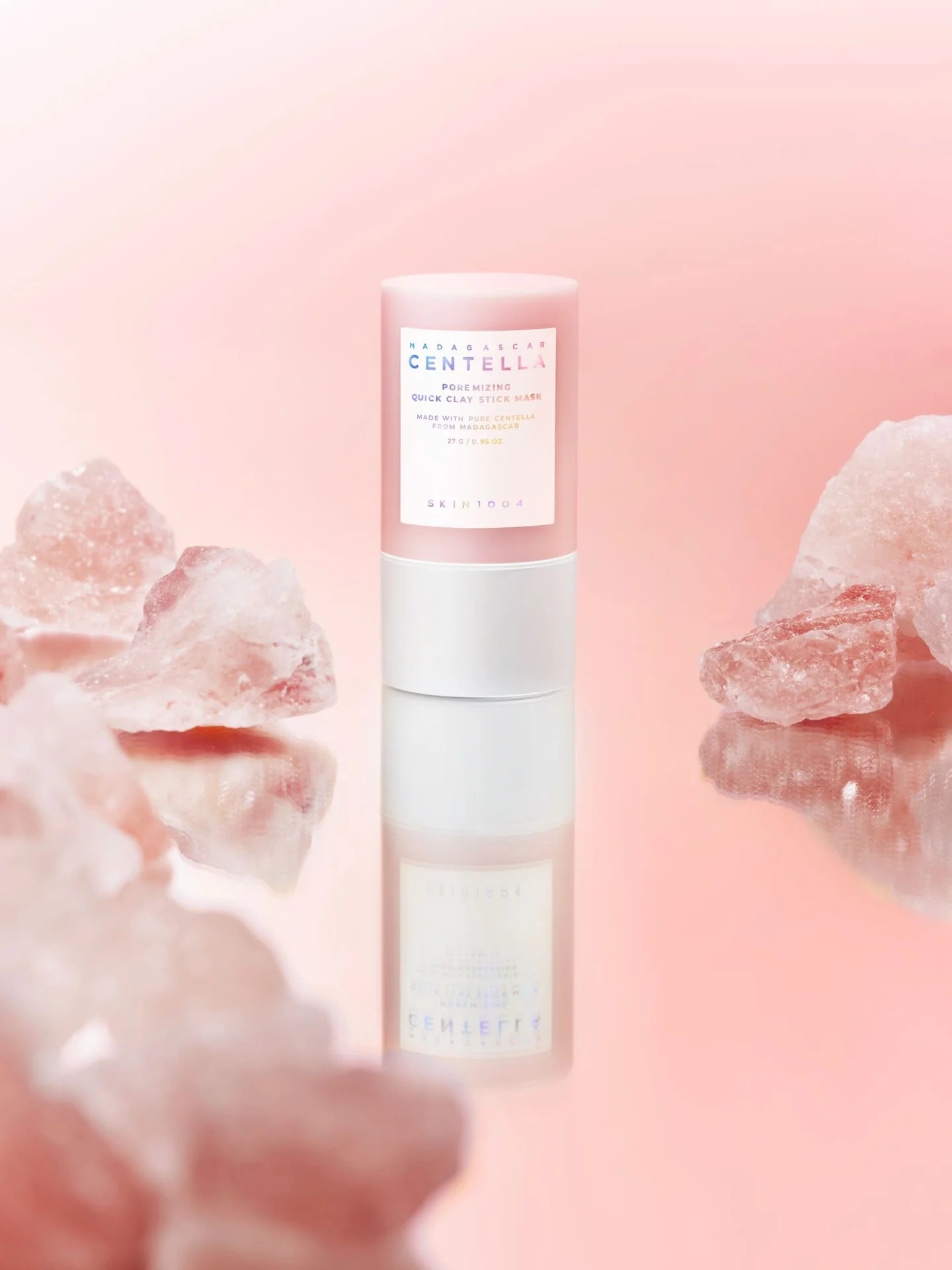 SKIN1004 Madagascar Centella Poremizing Quick Clay Stick Mask – A clay stick mask with Centella and 5 types of clay for pore-tightening and oil control.