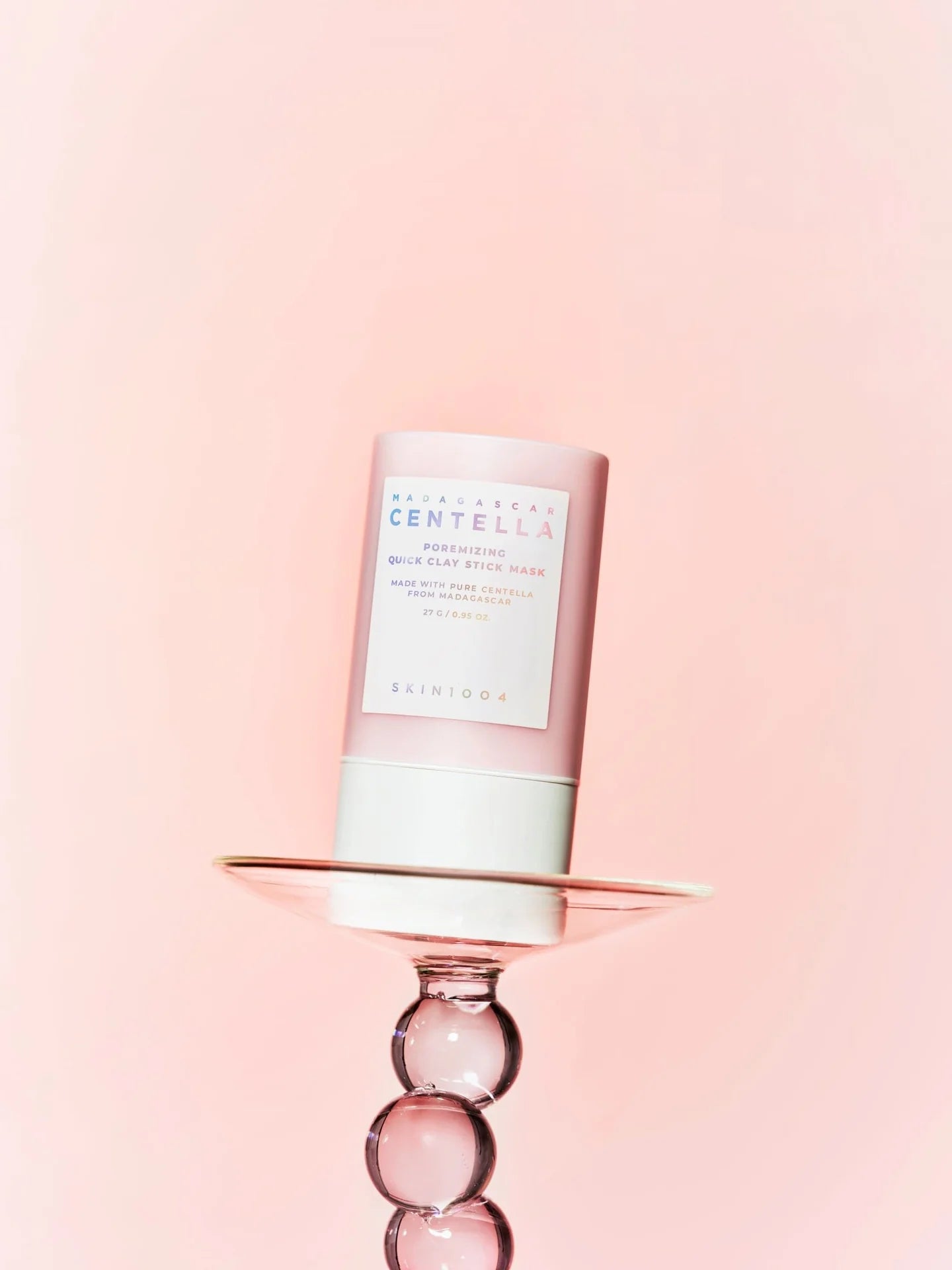 SKIN1004 Madagascar Centella Poremizing Quick Clay Stick Mask – A clay stick mask with Centella and 5 types of clay for pore-tightening and oil control.