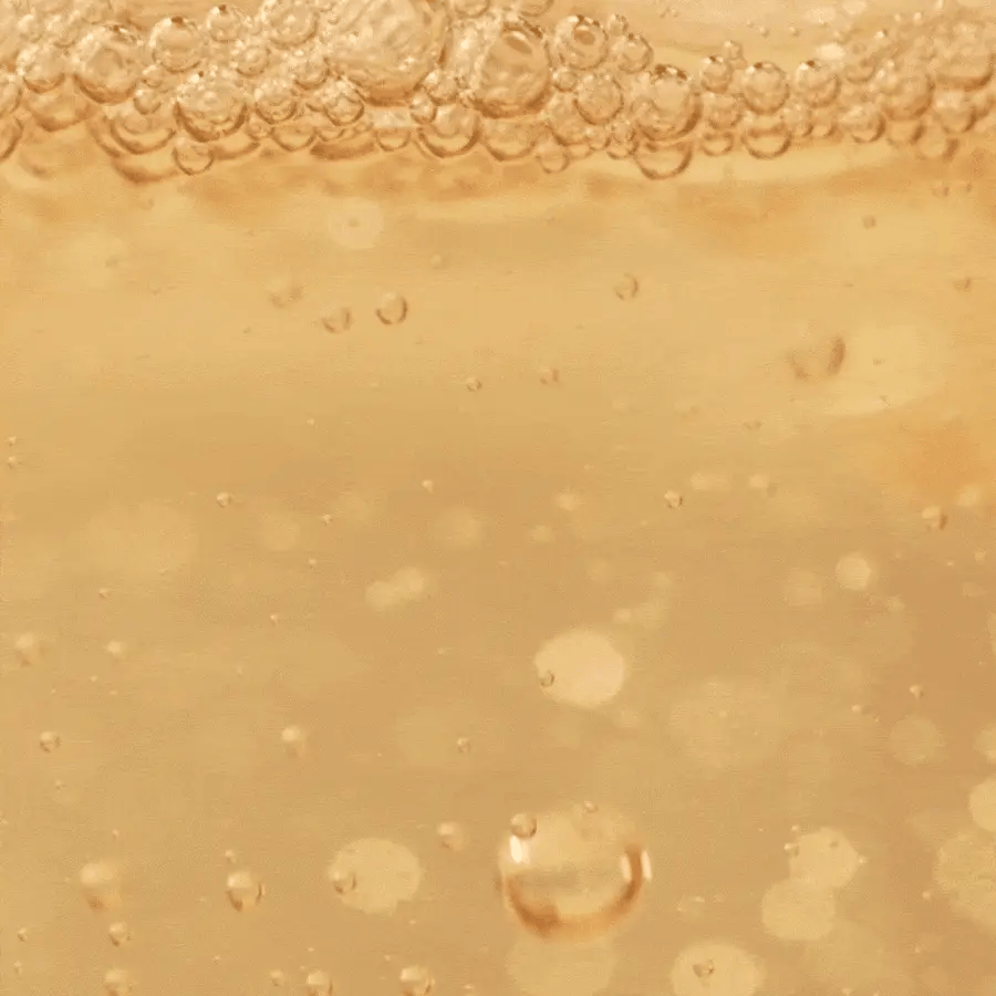 Close-up of Skin1004 Madagascar Centella Toning Toner – Lightweight, light-brown watery toner that absorbs quickly, leaving skin fresh.