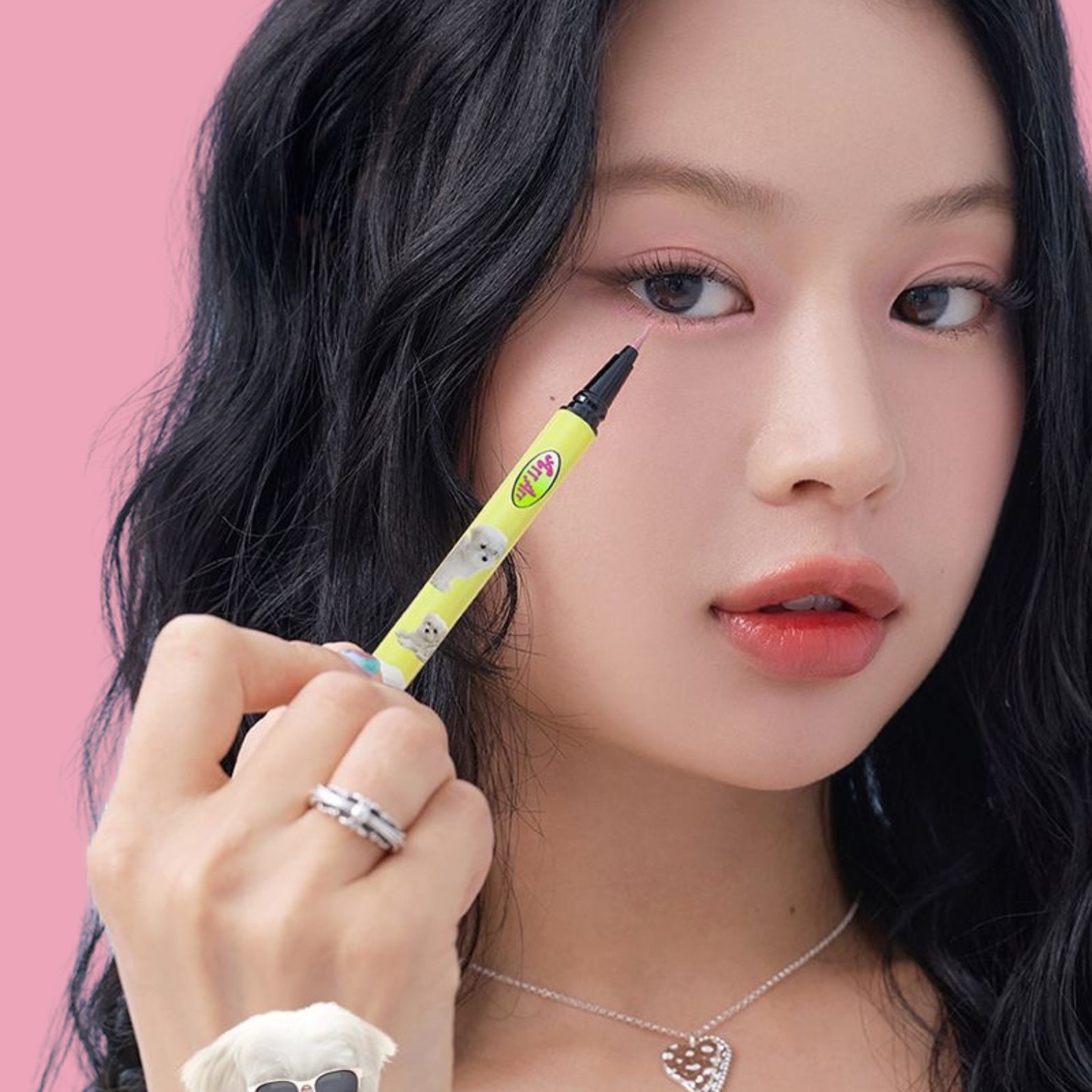 Korean beauty and korean makeup for eyeliner products 