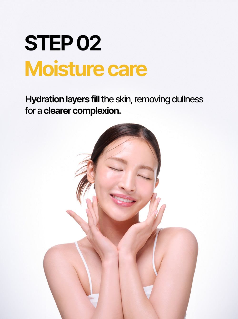 Applying the Step 1 ampoule from the MIGUHARA 2 Step Whitening Mask Pack – The ampoule is massaged into the skin to deliver concentrated brightening ingredients like niacinamide and peptides.
