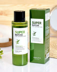 Packaging Some By Mi Super Matcha Pore Tightening Toner – A two-part toner with Matcha Water and soothing ingredients like Willow Bark, Tea Tree, and Centella to control oil, tighten pores, and calm skin.
